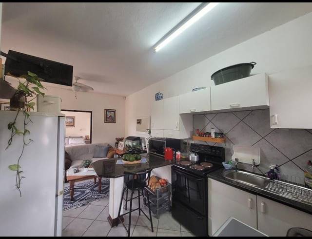 1 BEDROOM APARTMENT FOR SALE IN UVONGO BEACH